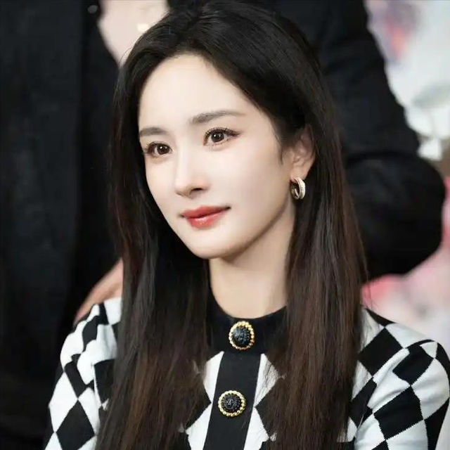 离婚7年，39岁杨幂高调宣布喜讯，没给前夫刘恺威留一丝体面！