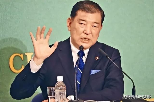 出大事了，日本首相辞职，美首都爆发大规模混乱，俄导弹深夜发射