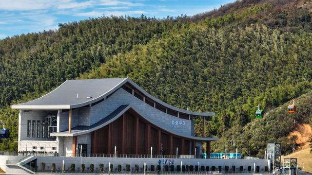 【“十四五”湾里实践】一条索道“缆”客,一座梅岭“晋”级:湾里文旅的“进阶密码”