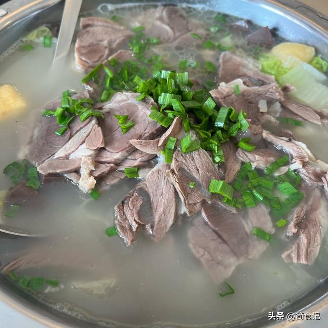 不用吹，中国最好喝的羊肉汤，还得是这4个地方	，其他都是弟弟
