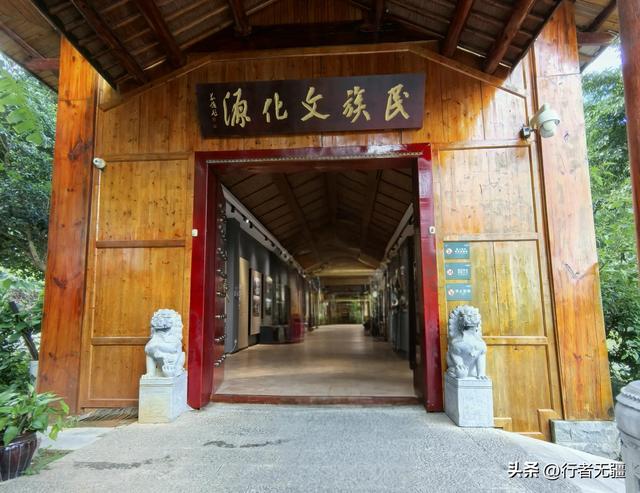 多彩贵州自驾游之黔西南州兴义篇：万峰林与马岭河峡谷的山水交响