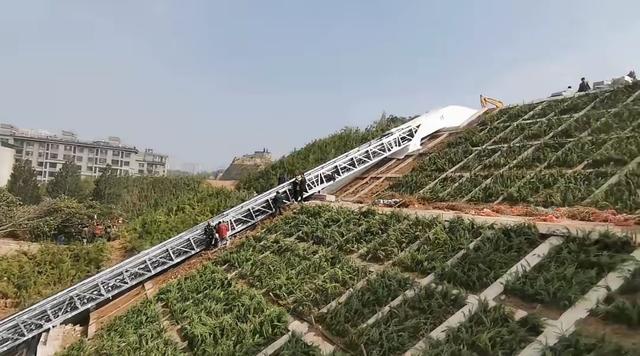 太原胜利街搭露天电梯，打开牛驼寨胜利之门，媲美植物园网红电梯