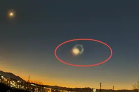 笑死了！河北等多地上空疑现不明飞行物，网友在评论区里疯狂发言图片