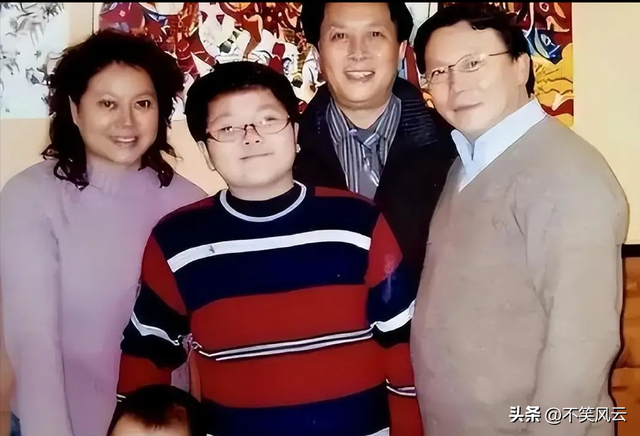 阅兵结束不到72小时，多位明星遭遇恶心一幕，一个比一个令人心寒