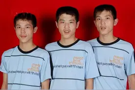 山东神奇三胞胎，高考考出连分，上同所211，10年后又同天结婚图片