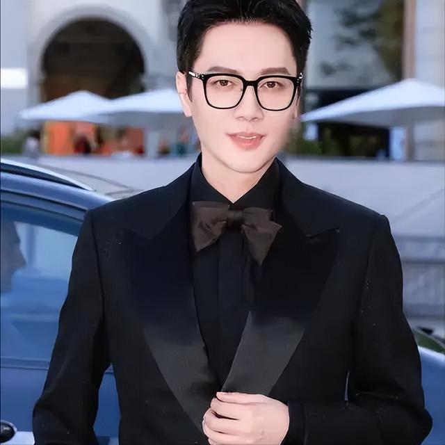 离婚四年，38岁赵丽颖再次官宣喜讯，成为冯绍峰高攀不起的存在！