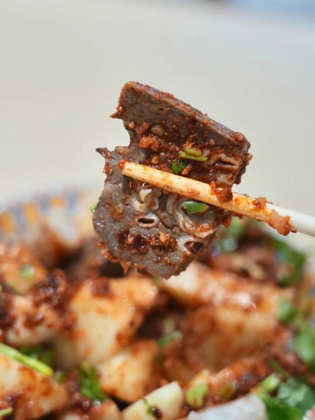 城南的“大门”，藏着乌鲁木齐人的青春