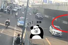 货车进退两难，驾驶人：我没注意限高标志！图片