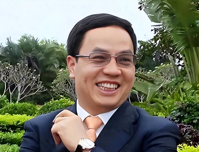 国家出手抓的3位首富	，罪行太恶劣，坑惨老百姓，个个不值得原谅