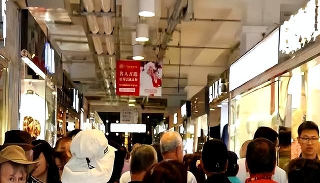 大量日本游客涌入北京，打着旅游幌子不去旅游不吃美食。为啥来？