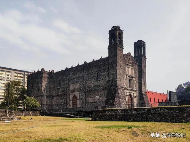 墨西哥城见闻：三文化广场和悬浮图书馆