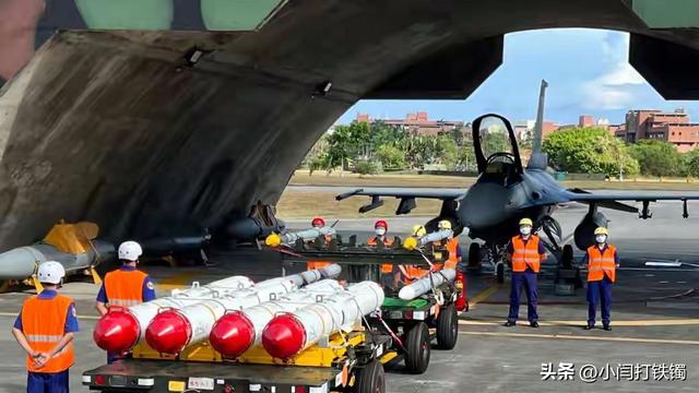 赖清德下令实弹备战，蒋万安向大陆表明立场，台独与外部势力暧昧