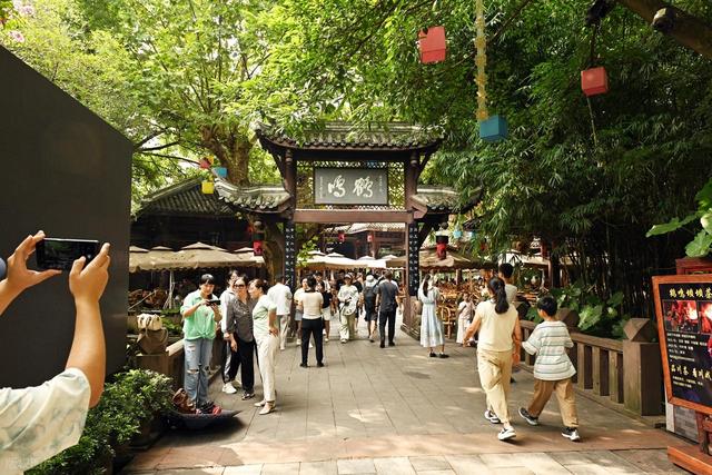 成都必去十大景点排行榜，这才是成都最值得去的10个景点，收好！