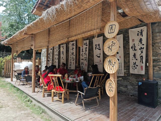 “长征路上看四川”走进麦吉村 幸福吉祥的羌族家园