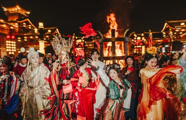 “热！热！热！” | 现在临沂太“热”了！！