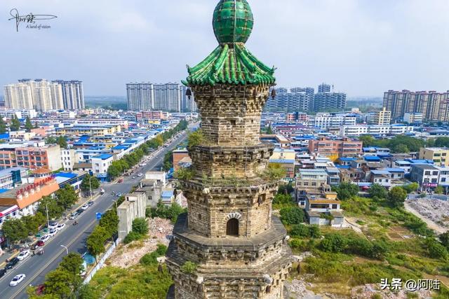 泗州塔始建于1095年,是河南省现存最高、体量最大的古塔之一