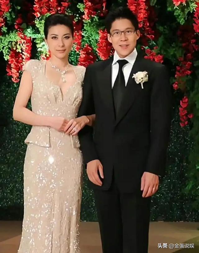 霍震霆没想到，44岁儿媳郭晶晶再次官宣喜讯	，让整个阔太圈沉默了