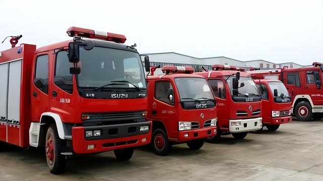 一辆进口消防车2400万！中国连航母都能造，为何却造不出消防车？