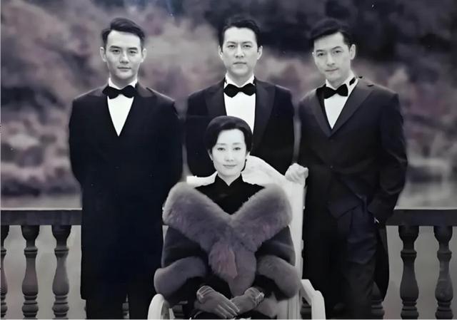 给过去10年最好的谍战剧排个名：《沉默的荣耀》第6，《风筝》第2