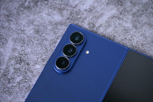 轻薄与科技的交融 三星Galaxy Z Fold7图赏