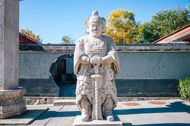 北京神秘的太监墓，地宫龙袍干尸名黄拙吾，为何被怀疑是洪承畴？