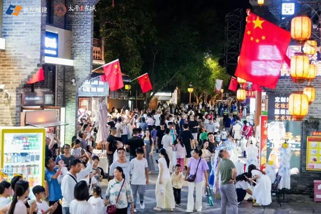 火树银花映古城！这个假期崇左太平古城氛围感拉满了