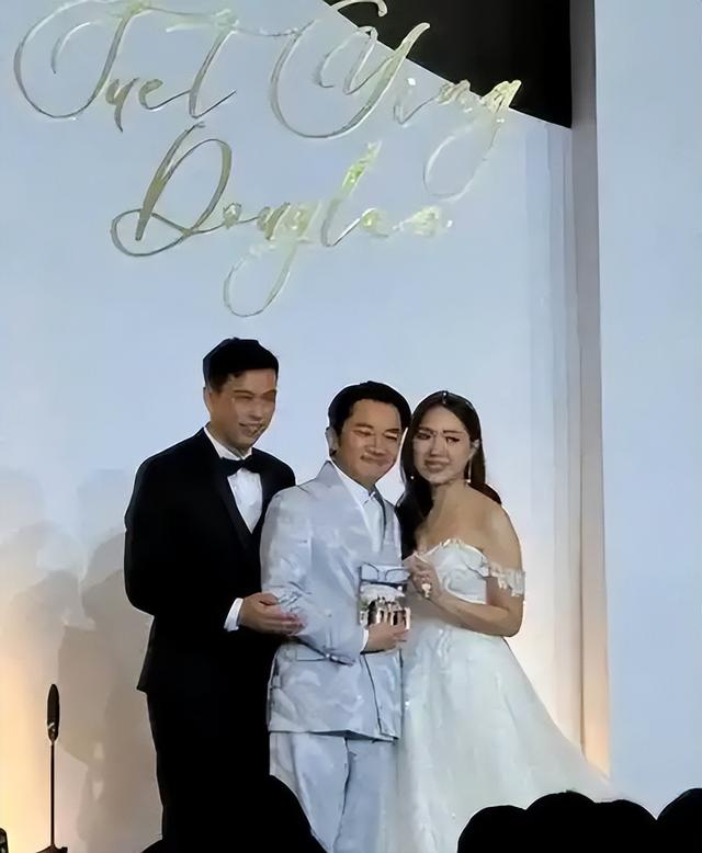 钱再多有什么用?45岁王祖蓝的现状,给所有中年人提了个醒