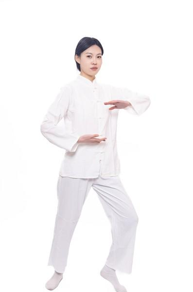 八段锦是男士专属？男女练各有门道，找对才管用