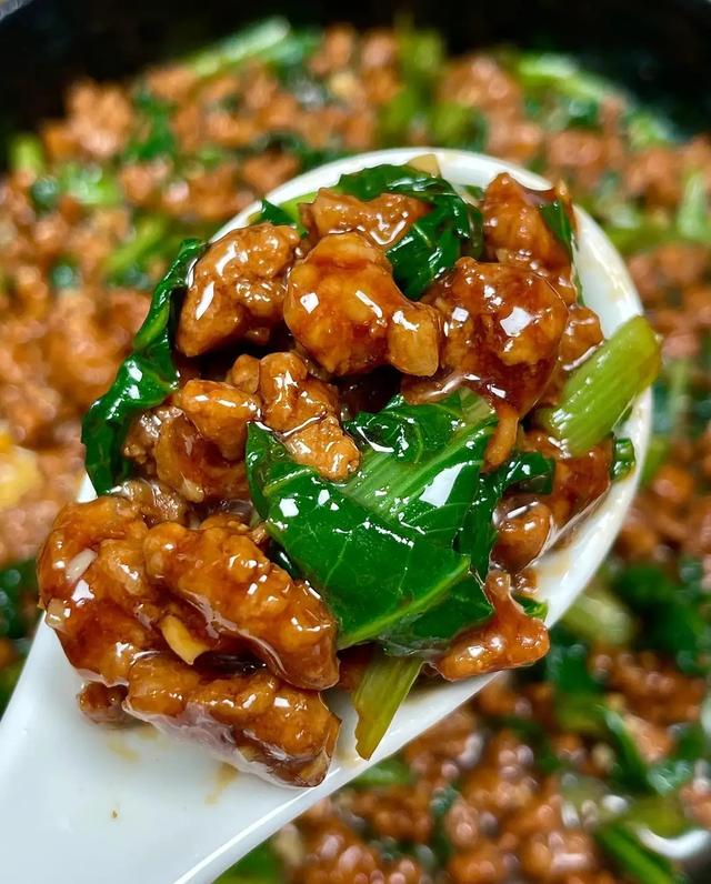 10月，使劲吃这菜，一排毒，二护肝，三助眠，四润肺，鲜嫩别错过