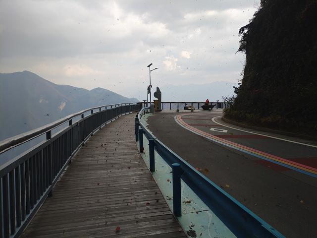 鄂渝行第三天：小红船.瞿塘峡.巫山.神女天路