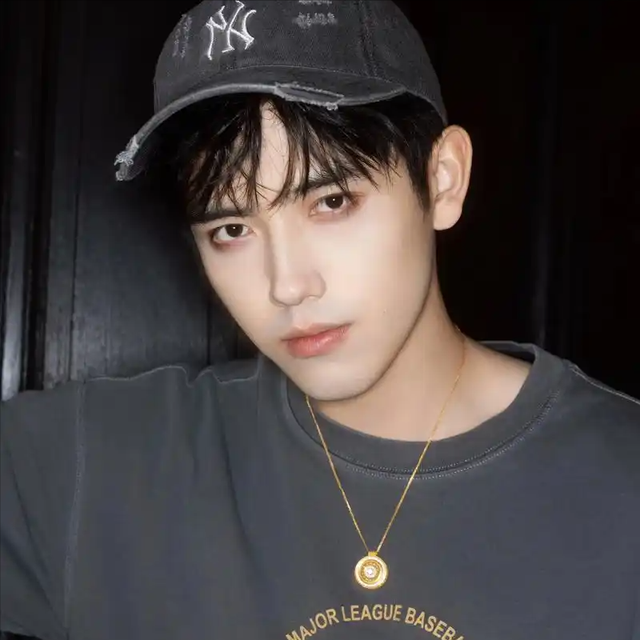 长得丑、没才华，爹妈“强捧不红	”的4位星二代	，注定走不远