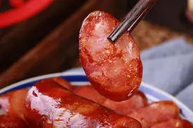 腊肠怎么保存好吃不干柴？直接放冰箱就错了，教你一招，一年不坏图片