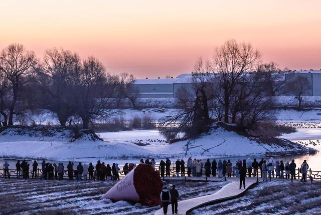 呼和浩特玉泉区：“千岛湖”畔迎客来
