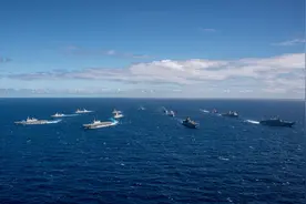 076两栖电弹攻击舰下水，台岛智库：存在两大优势，也有两大劣势图片