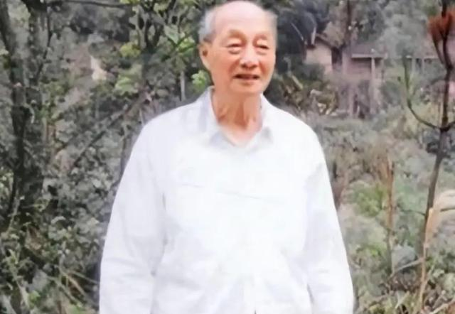 毛家唯一的百岁老人毛远耀，长相神似伟人，晚年特批享副部级待遇