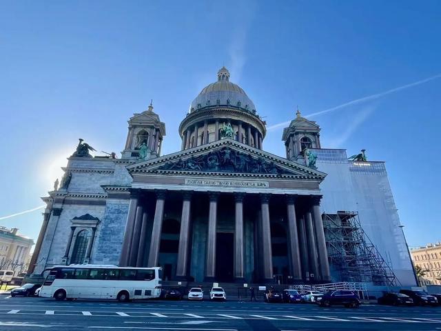 赴俄冬游订单“爆了”！俄罗斯游，为啥突然这么火？