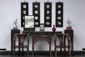 “家有中堂，必出栋梁”，中堂摆件也有讲究！图片