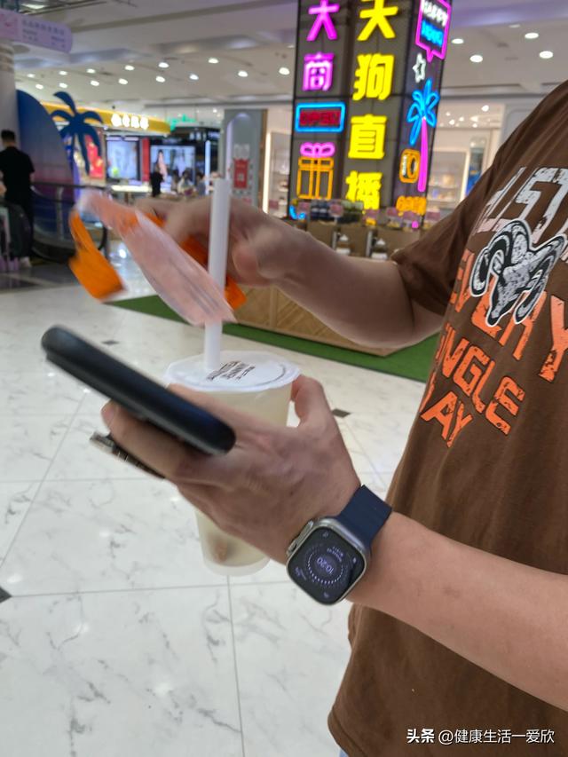 孩子带我购物，重新开业的商场我第一次来，设计很人性化