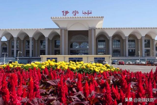 坐火车奔赴“中国彩虹之都”，解锁云端惊喜