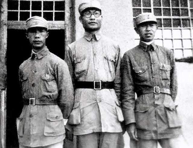 1987年萧劲光被一则新闻激怒，质问刘华清：谁说中国不准备建航母