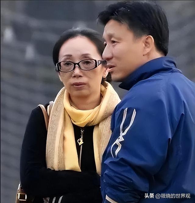 女首富戴秀丽：生活奢靡无度，丈夫有苦难言，离婚后带走100万