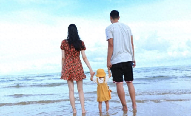 湖北男子容忍妻子与情夫同床20年，在儿子新婚前，对其痛下杀手！