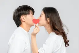 男女之间，只要“接吻”了，关系就会发生重大变化！图片