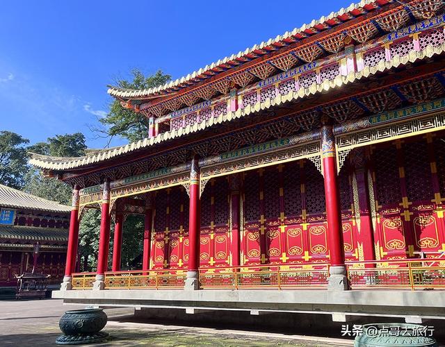 成都最不可低估的寺庙，金碧辉煌，充满皇家气度，公交可直达！