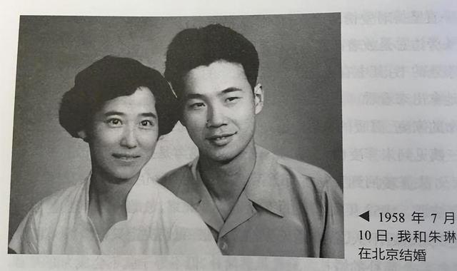 李鹏总理有多帅？1965年和两个儿子的合影，他长相出众，气质不凡