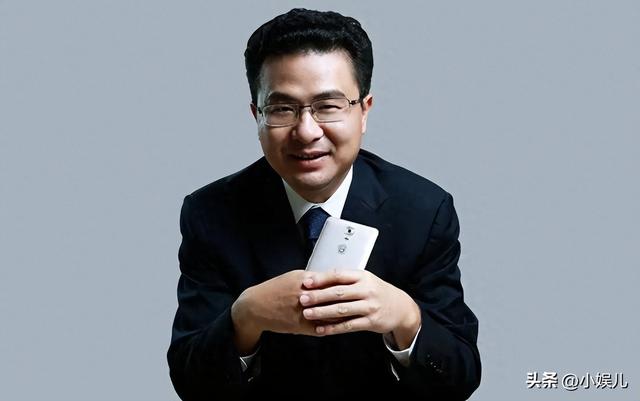 一夜输掉7亿美元，欠下200多亿跑路，“手机教父”因赌博沦为老赖