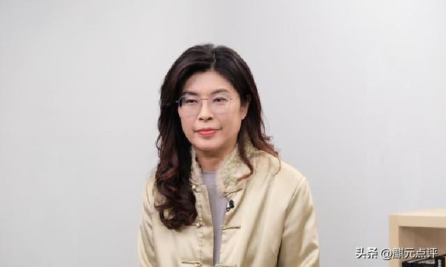 不再遮掩！死里逃生的郑丽文，猛然调转枪口矛头指向统派阵营