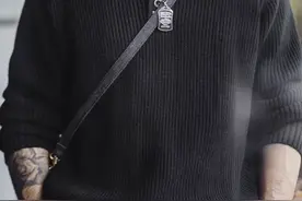90%的人都不知，美式复古针织衫衫，这么穿原来还可以这么帅图片