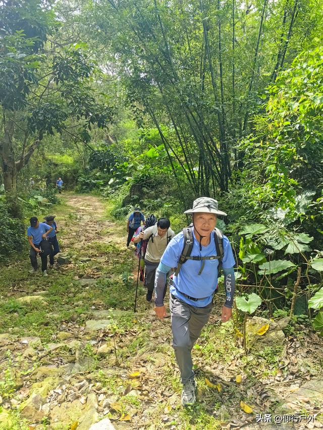 揭西猴面石徒步登山