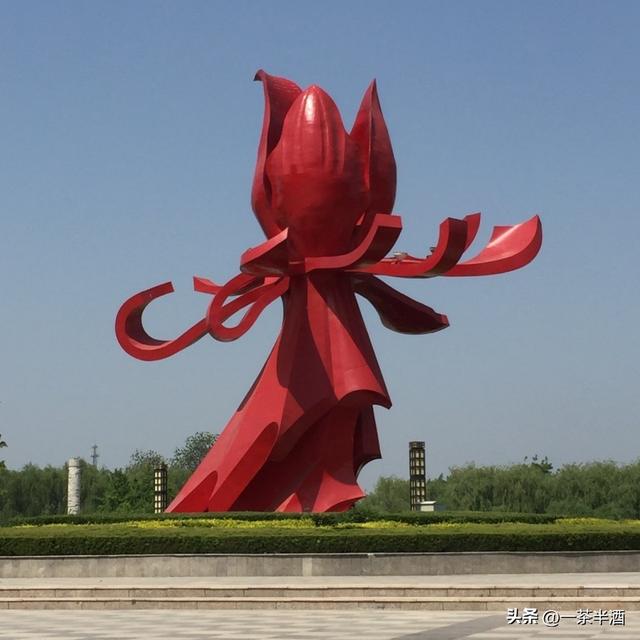 自驾营地：山东菏泽市免费床车房车自驾露营地停车场主要景点美食